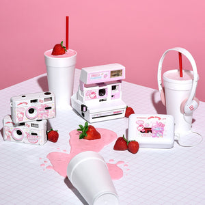 Hello Kitty Strawberry Planet 35mm Camera Electronic RETROSPEKT